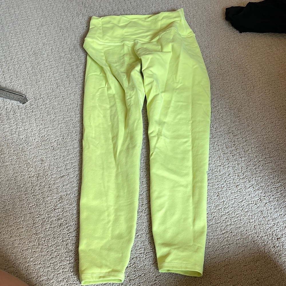 7/8 High-Waist Airbrush Legging in lime by alo yoga